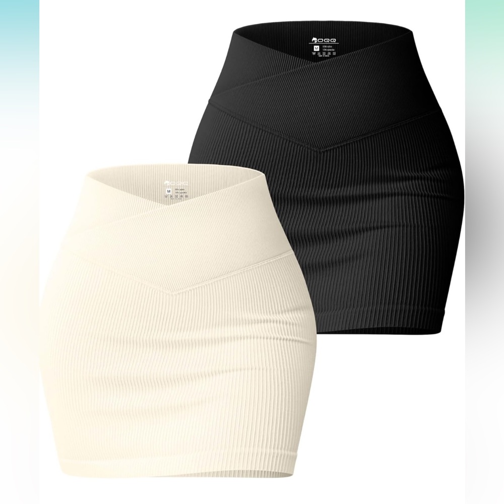 Ribbed mini skirt